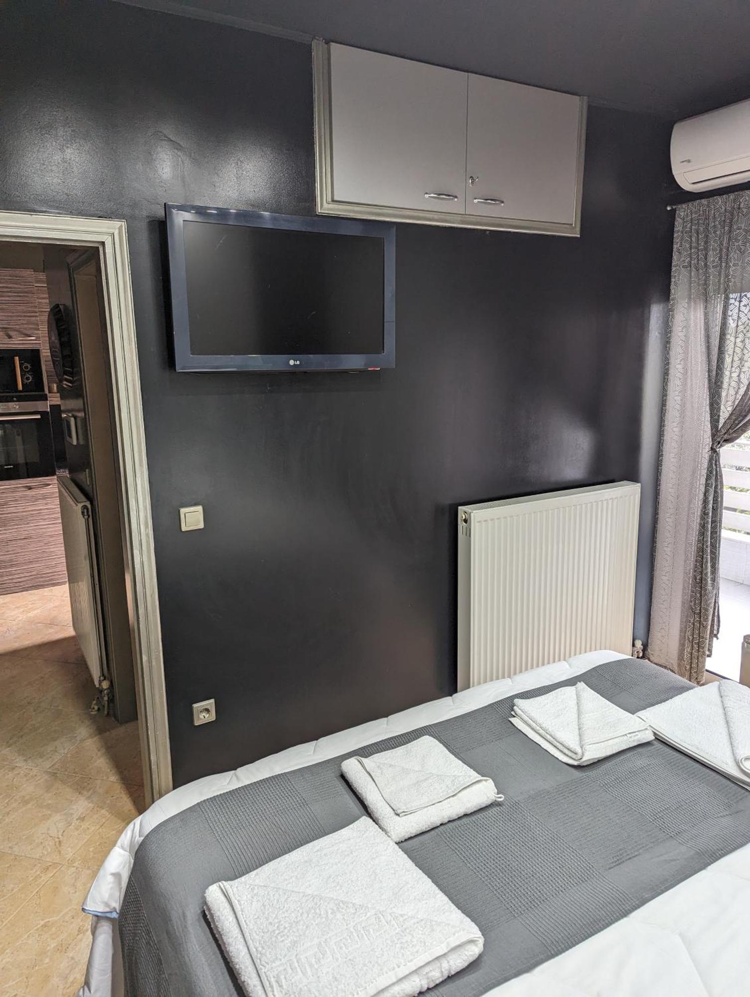 Modern Quiet Luxury Apartment Patra Екстер'єр фото