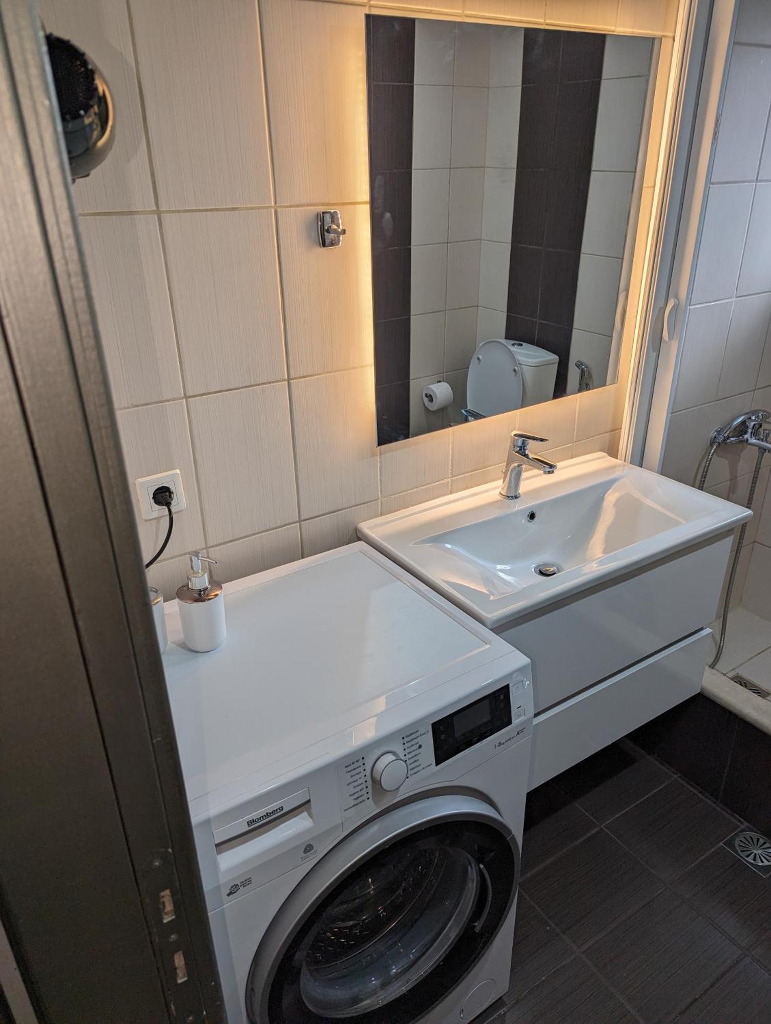 Modern Quiet Luxury Apartment Patra Екстер'єр фото